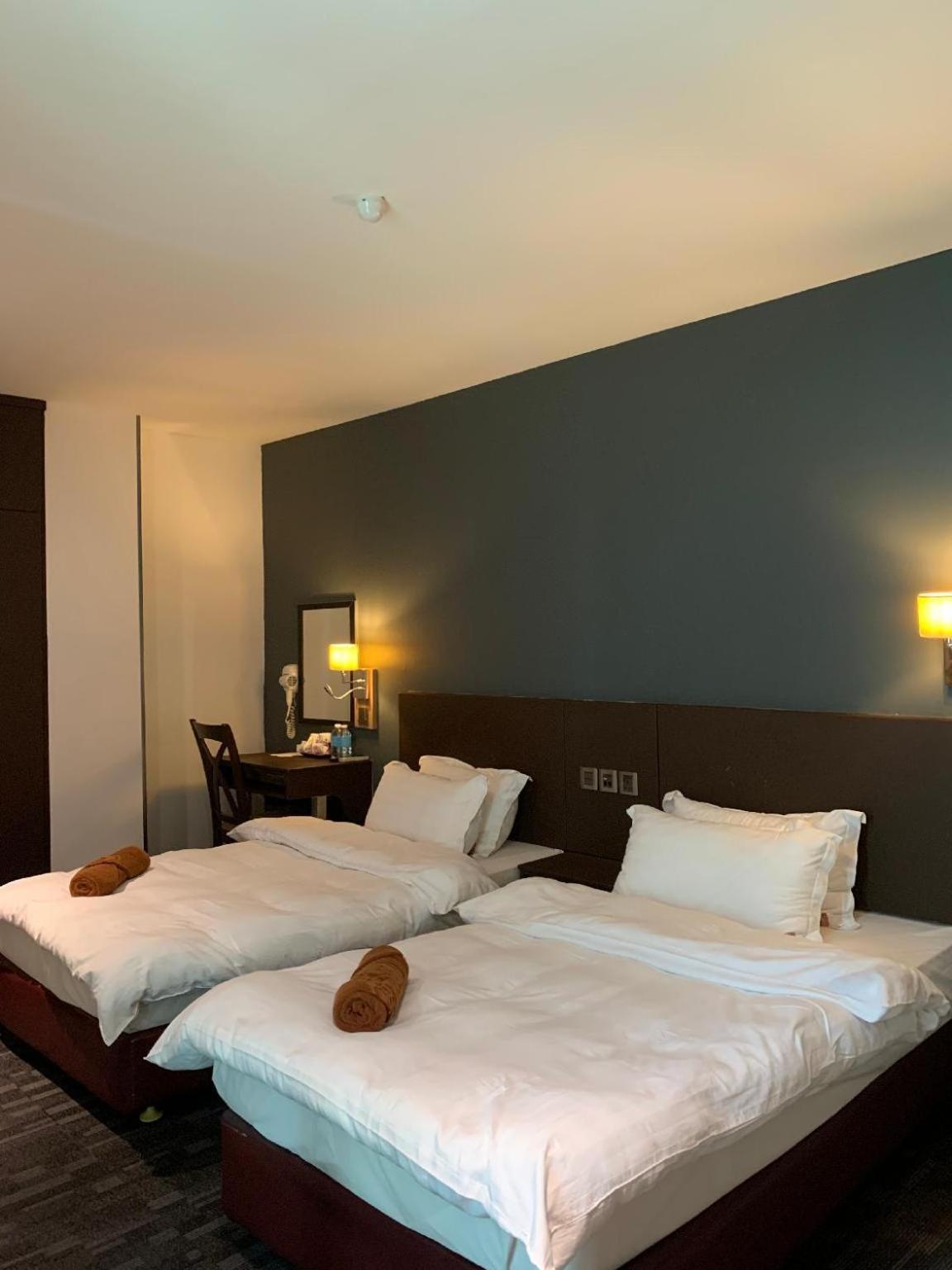 The Room Hotel Miri Quarto foto