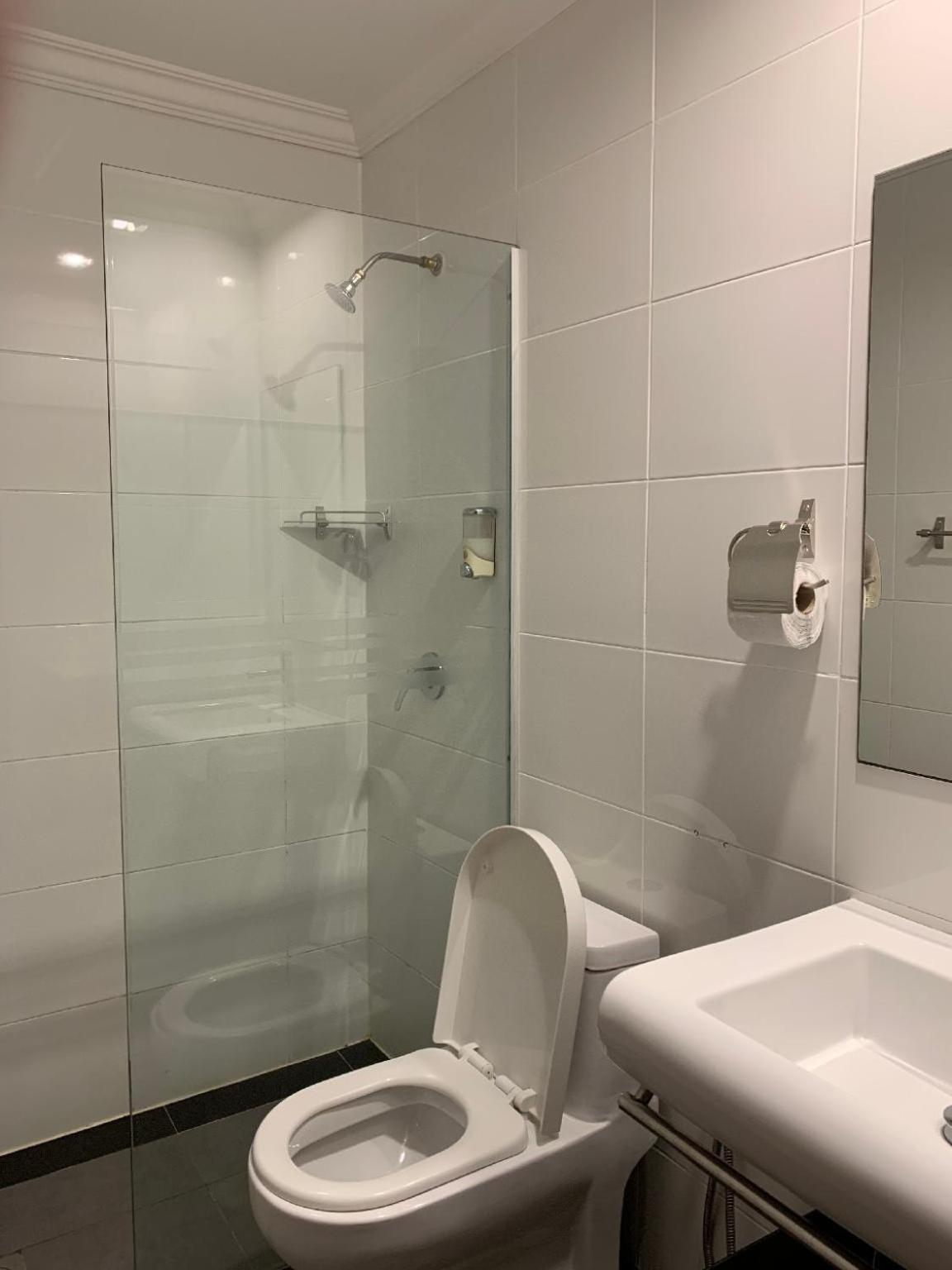 The Room Hotel Miri Quarto foto