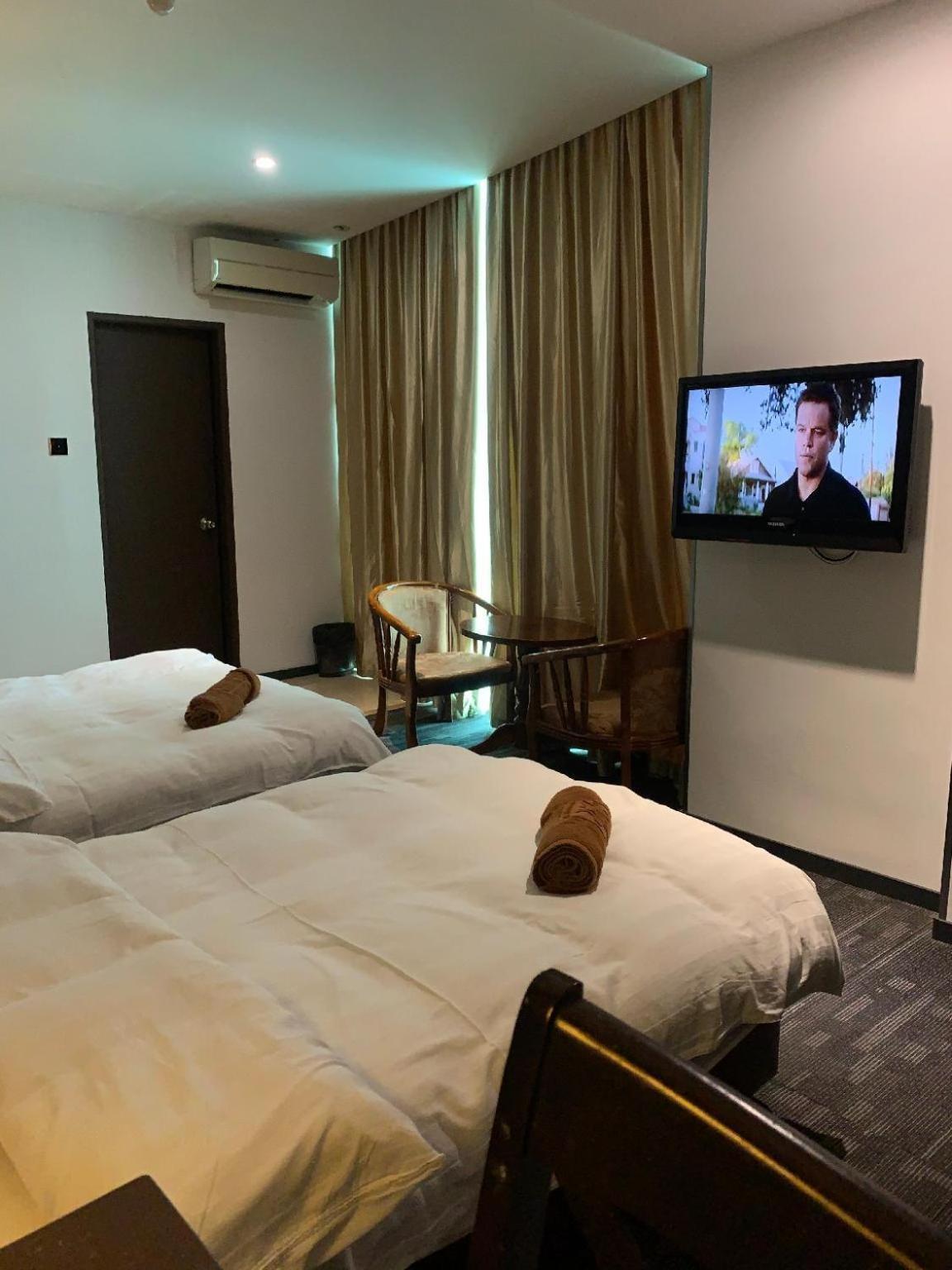 The Room Hotel Miri Quarto foto